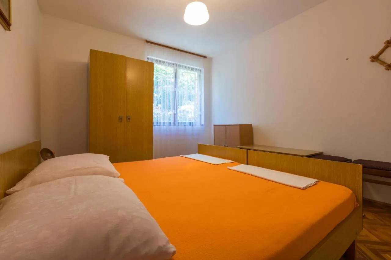 Apartment In Dramalj 41383